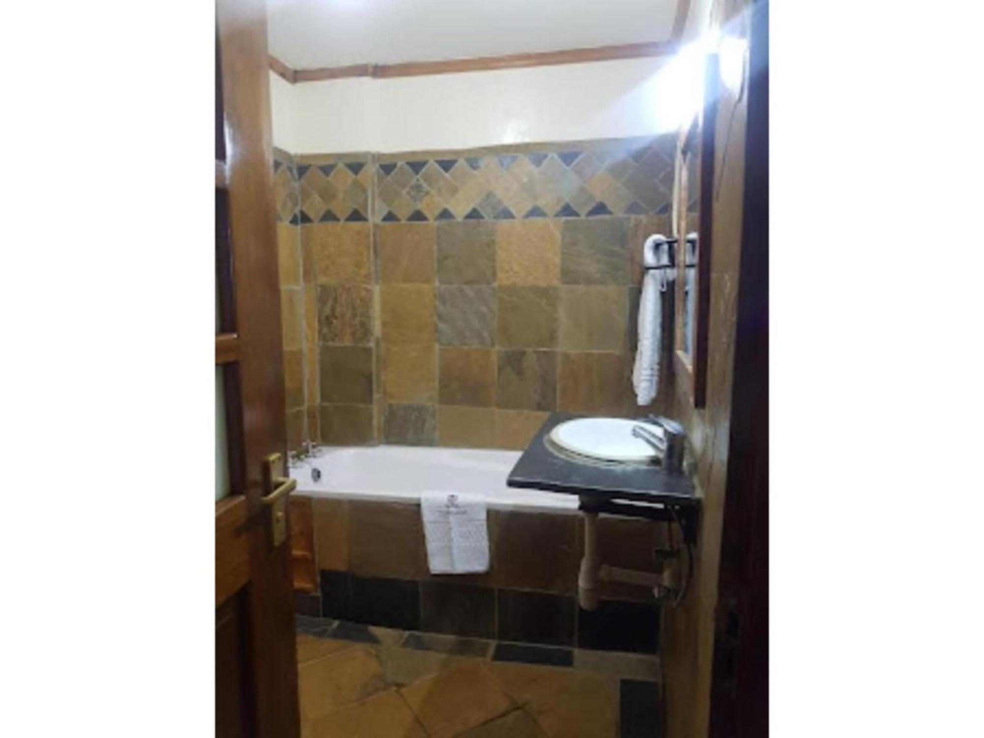 Tobriana Hotel Nairobi Bagian luar foto